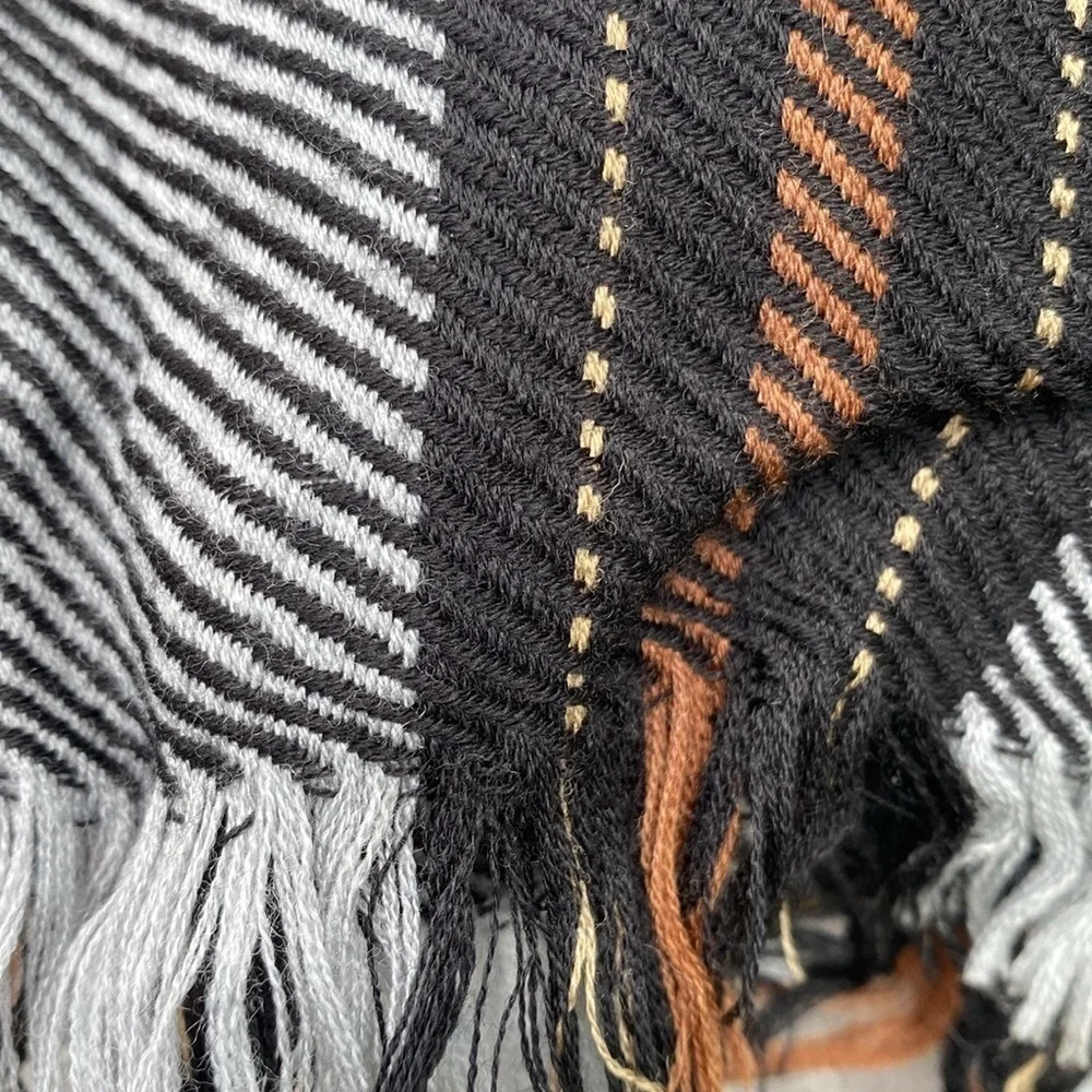 Stylish Banana Republic scarf.
